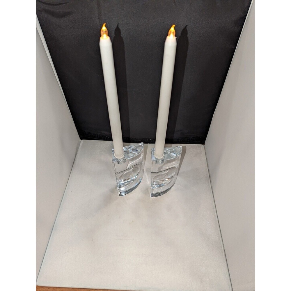 White Battery Operated plastic Taper Candle 3D Realistic Flame 11 inch